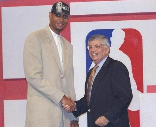 篮与慷慨助 篮与慷慨助